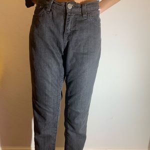 urban outfitters black mom jeans